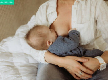 Baby Falls Asleep Breastfeeding But Wakes When Put Down