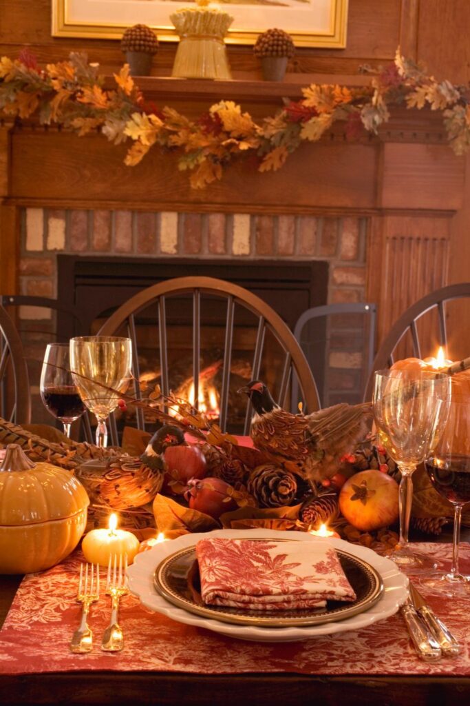 Elegant Thanksgiving Dinner Table Setting