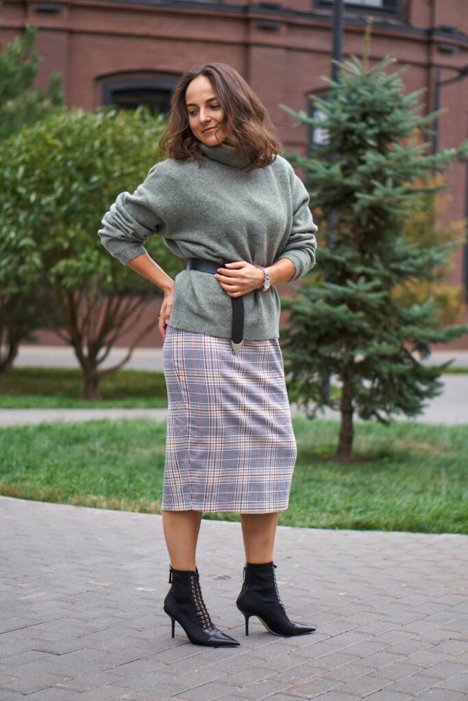 Voluminous Sweater With Plaid Skirt