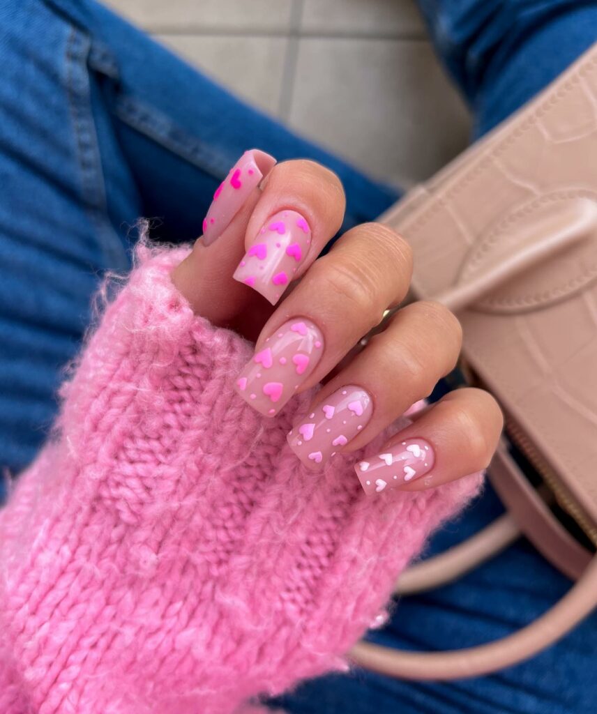 Cute mini reto nails design