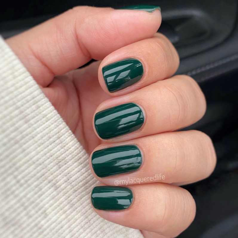 Old Money Forest Green Nails