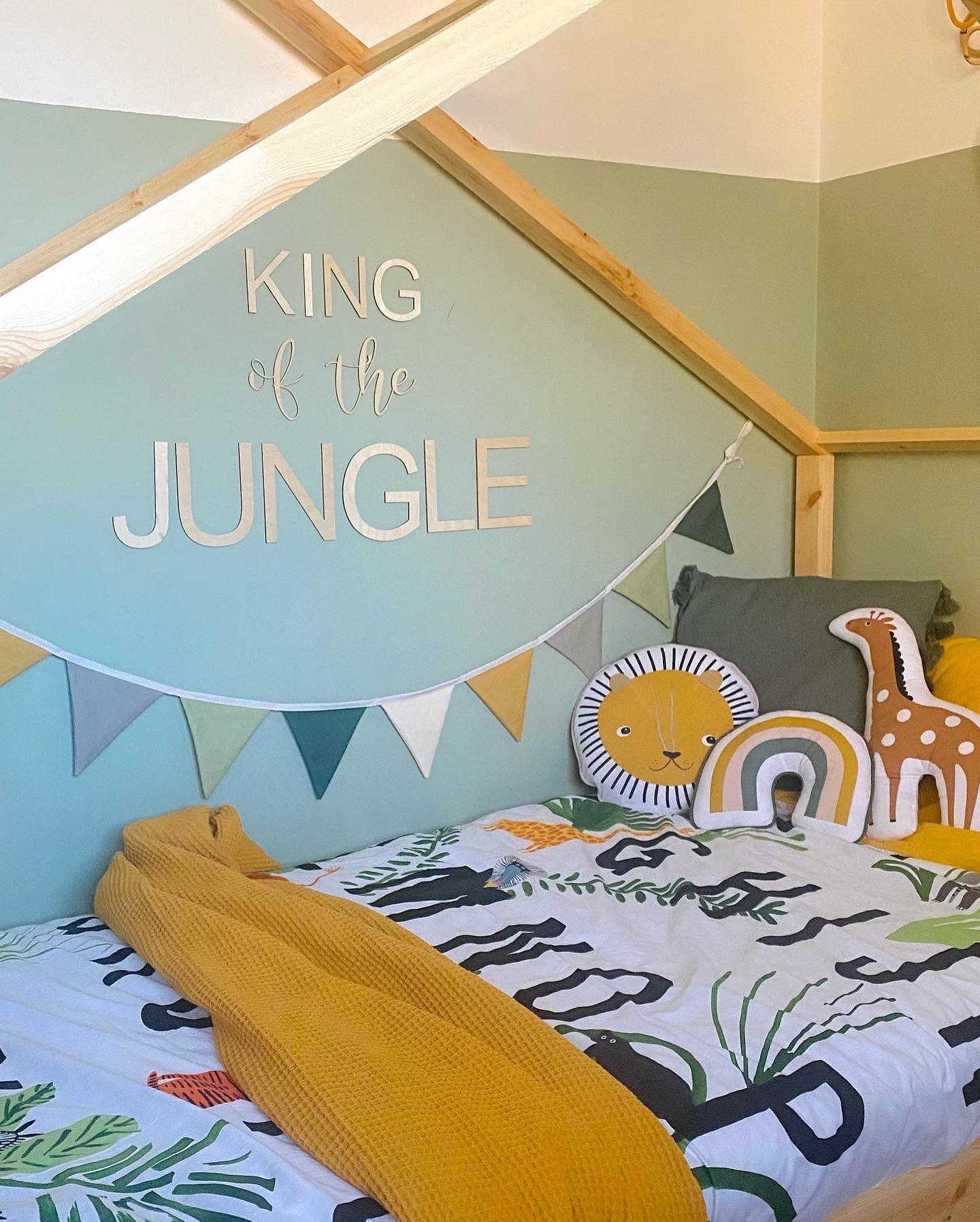 Jungle Decor Boys Bedroom