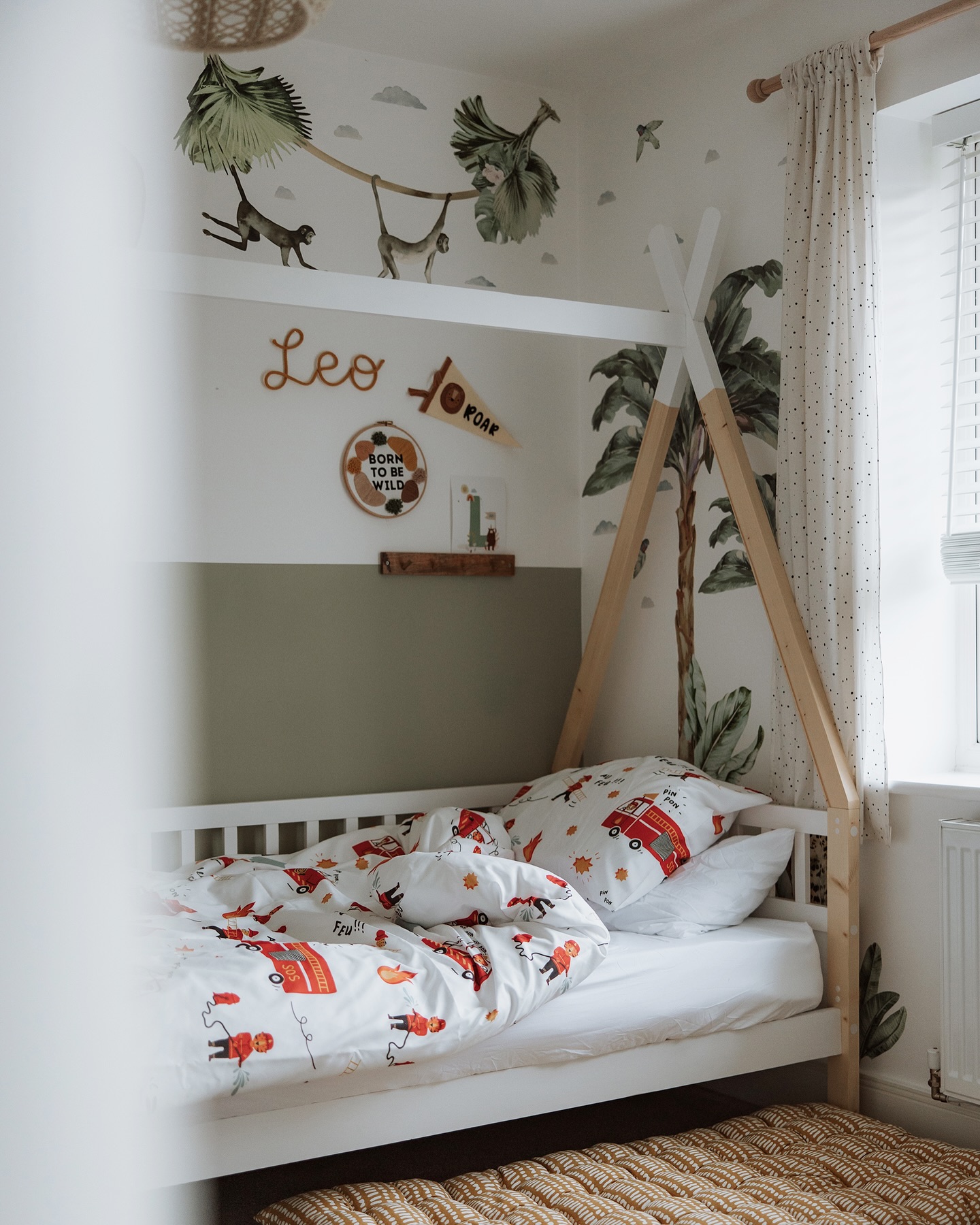 Safari Themed Boys Bedroom Decor