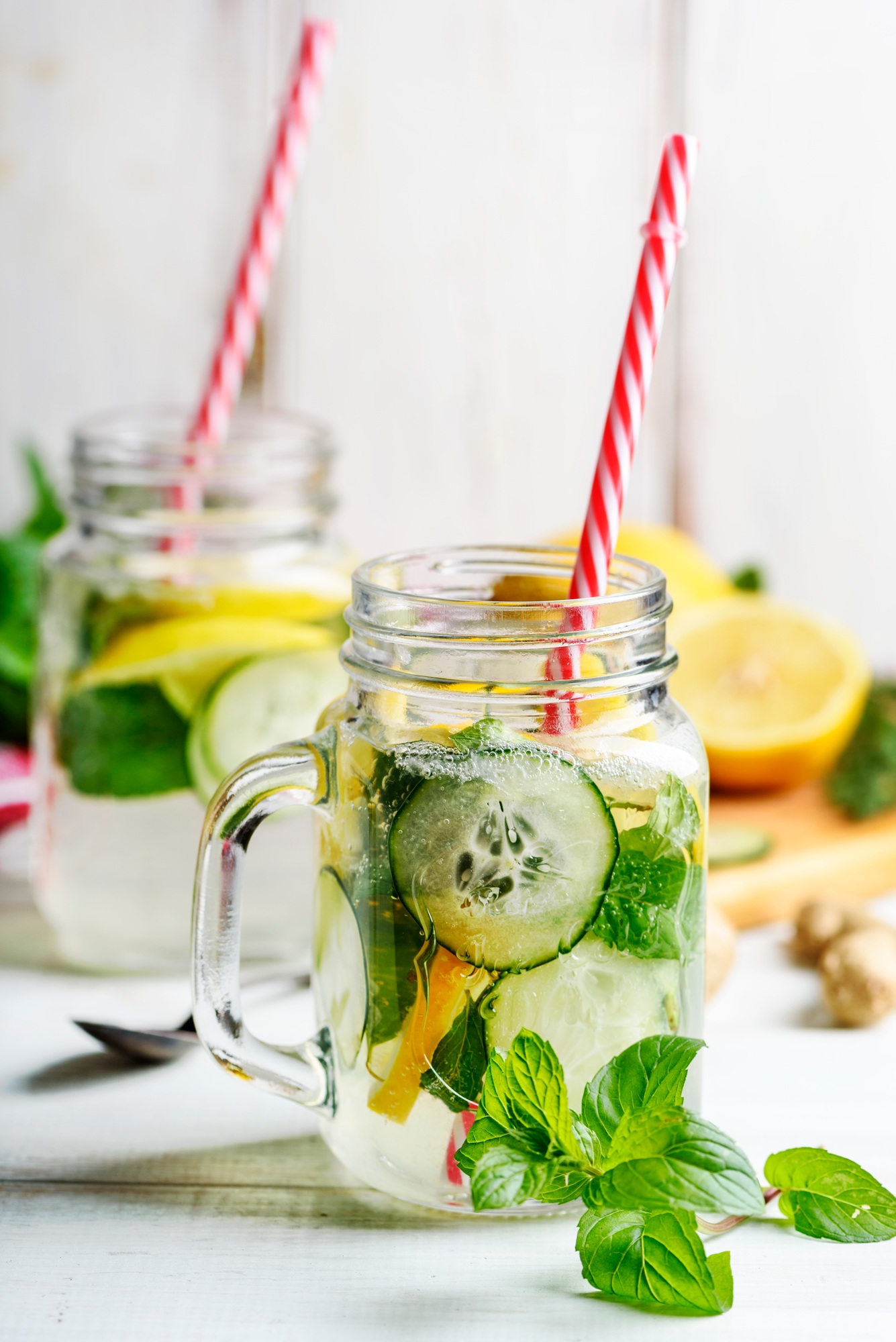 Lemon and cucumber drink