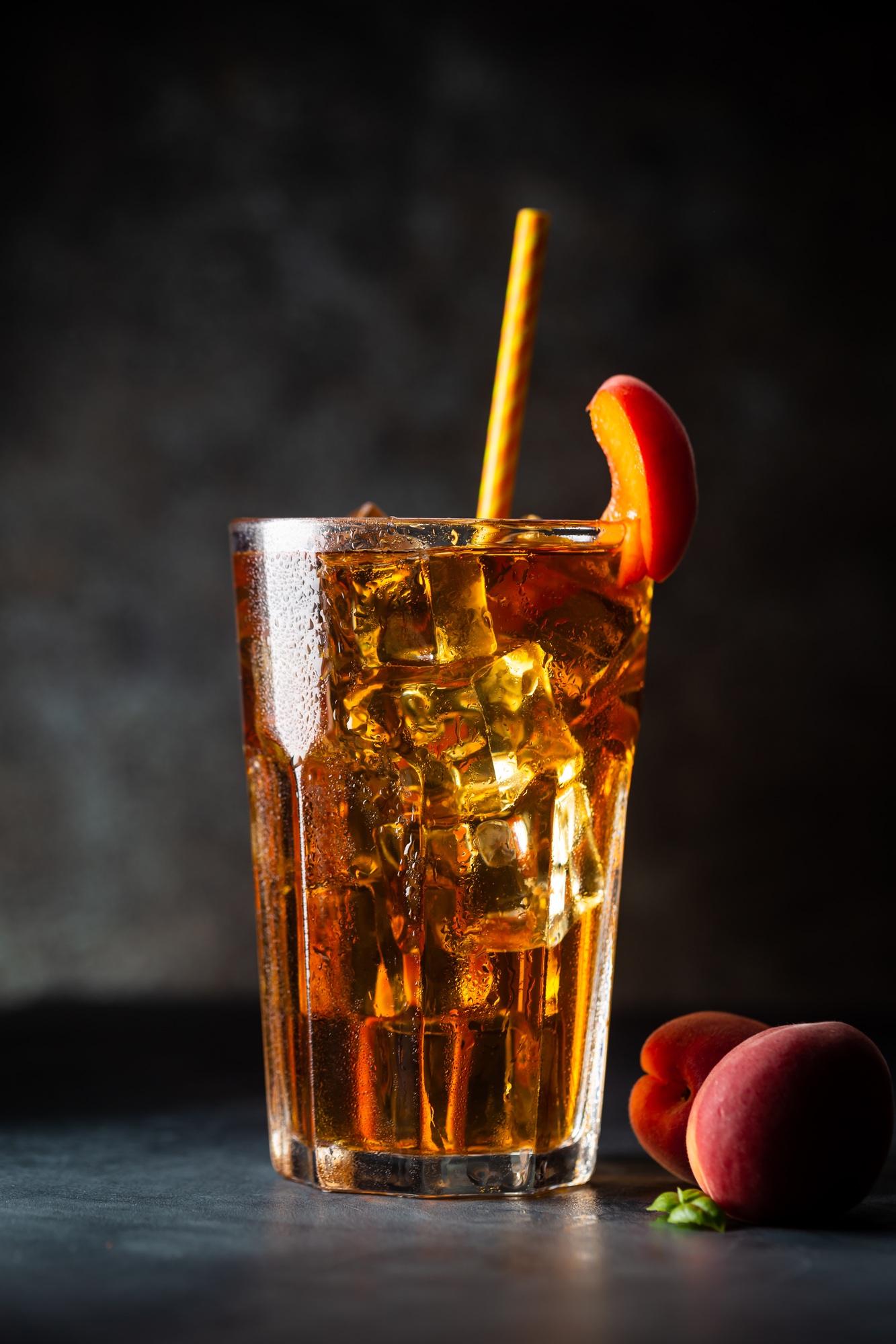 peach or apricot iced tea