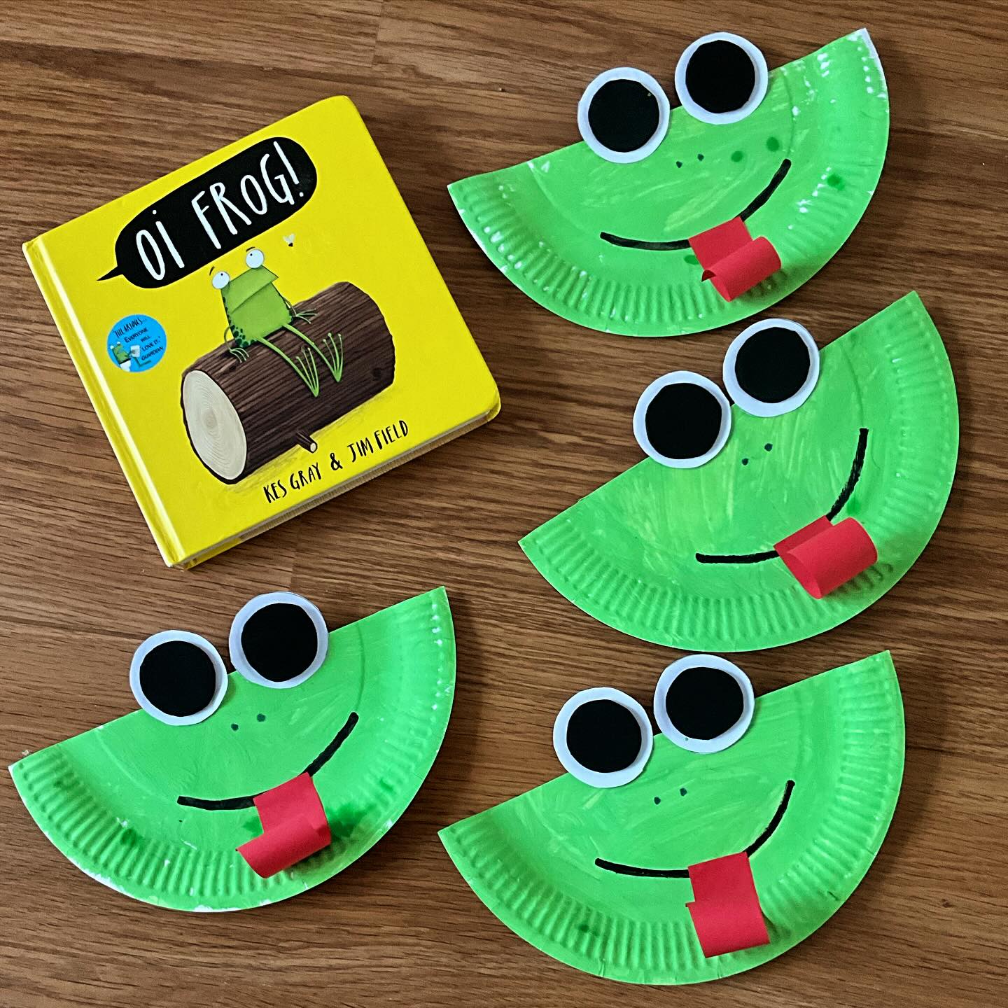 paper plate frogs