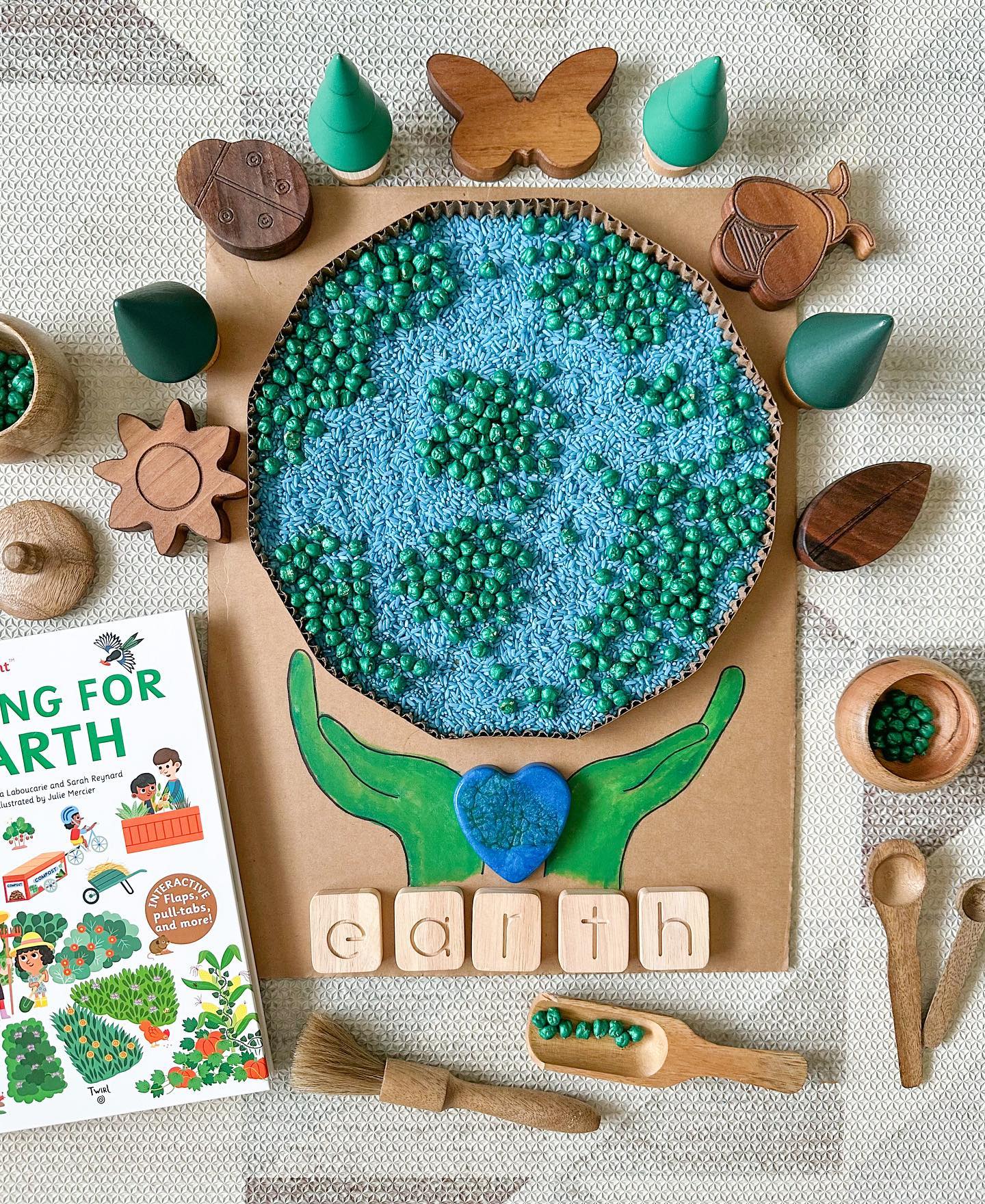 DIY Earth sensory puzzle