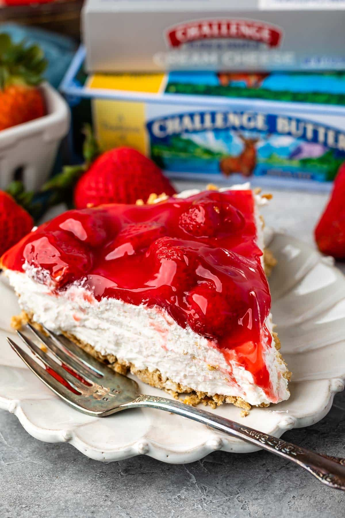 No-Bake Strawberry Cream Cheese