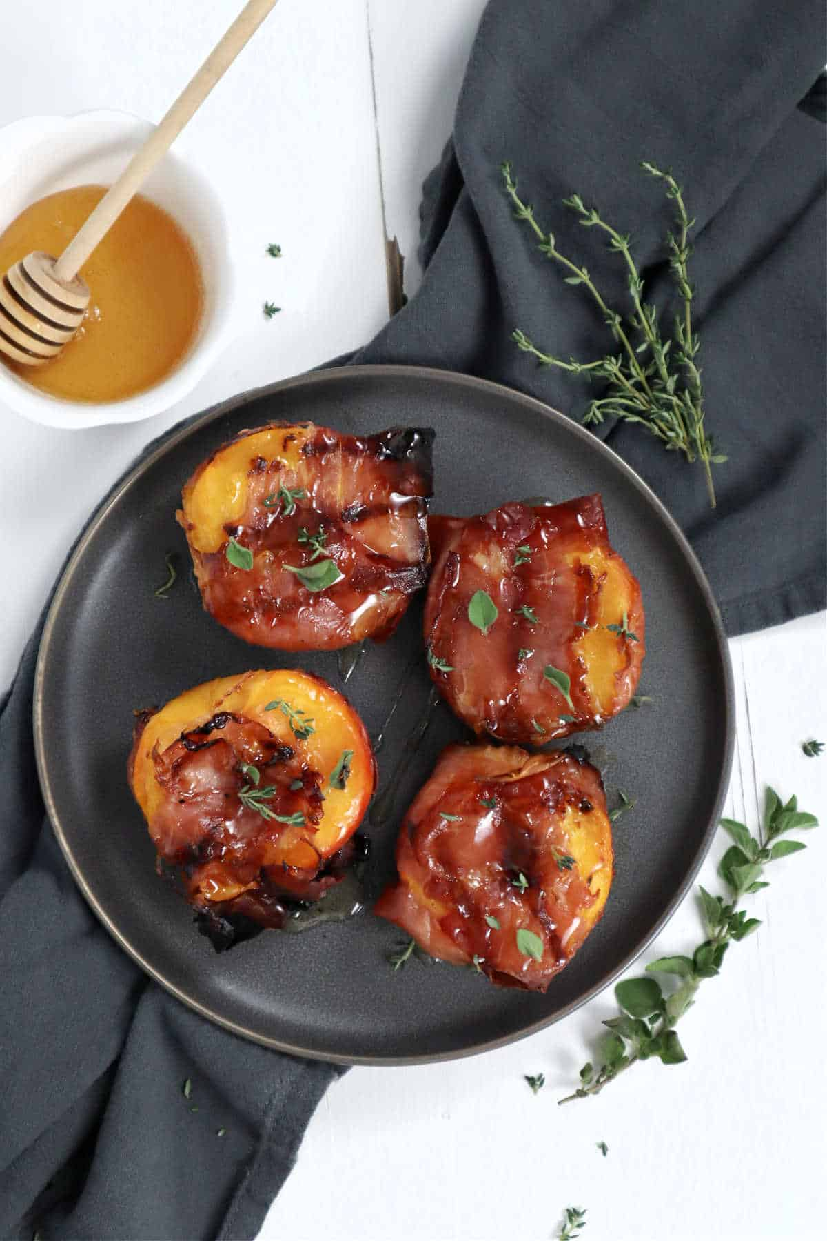 Grilled Peach and Prosciutto Bites