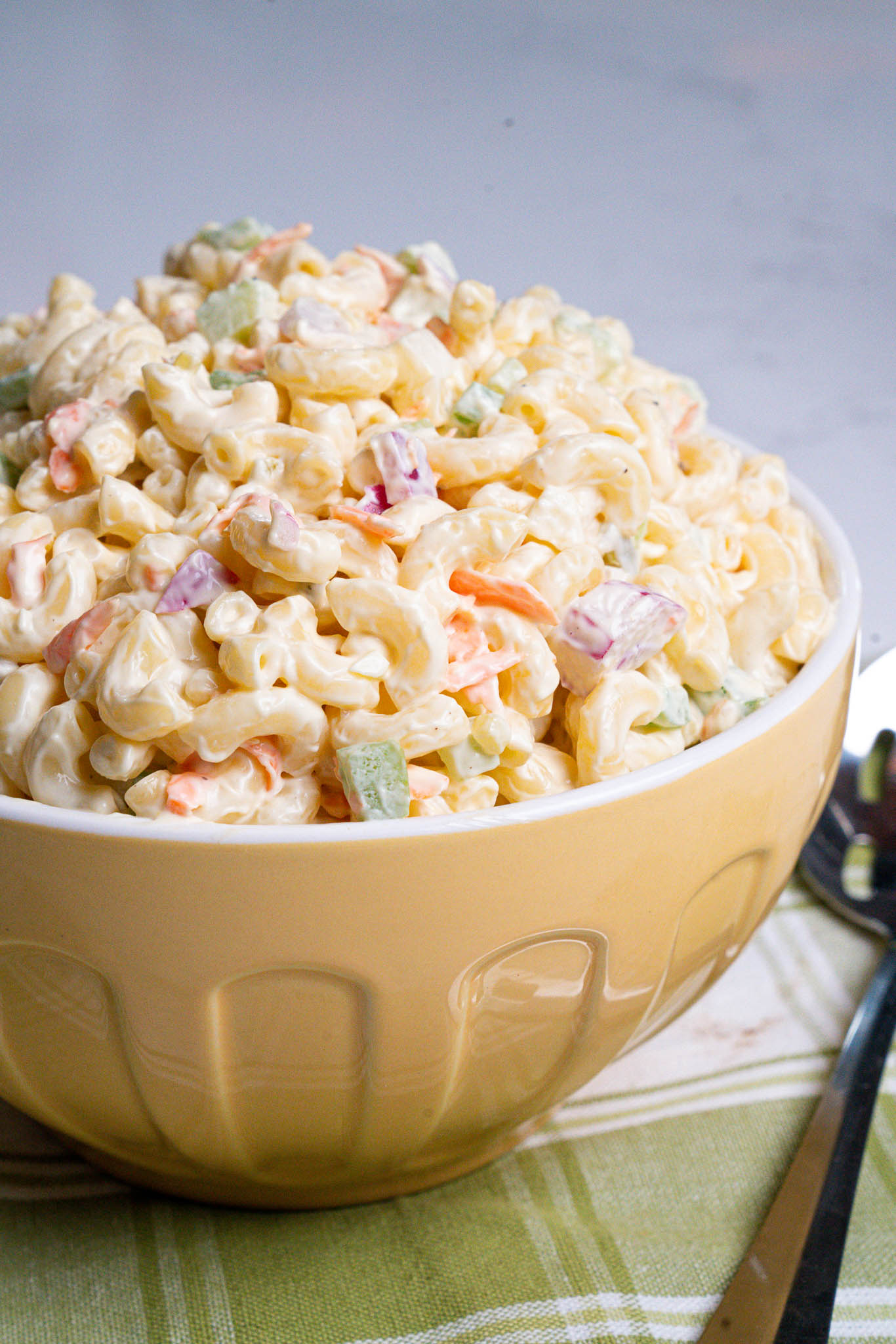 Classic Creamy Macaroni Salad
